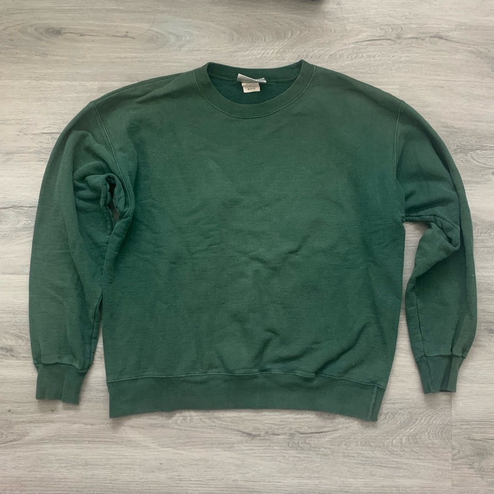 Green Hanes sweater